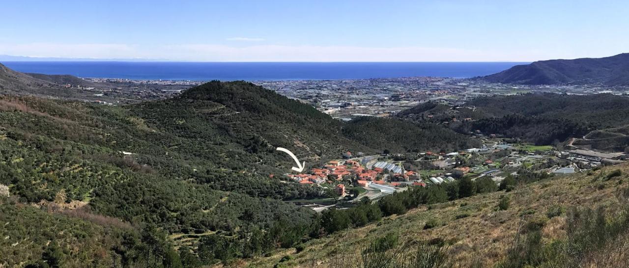 Gli Angeli Agriturismo Villa Cisano sul Neva Exteriör bild