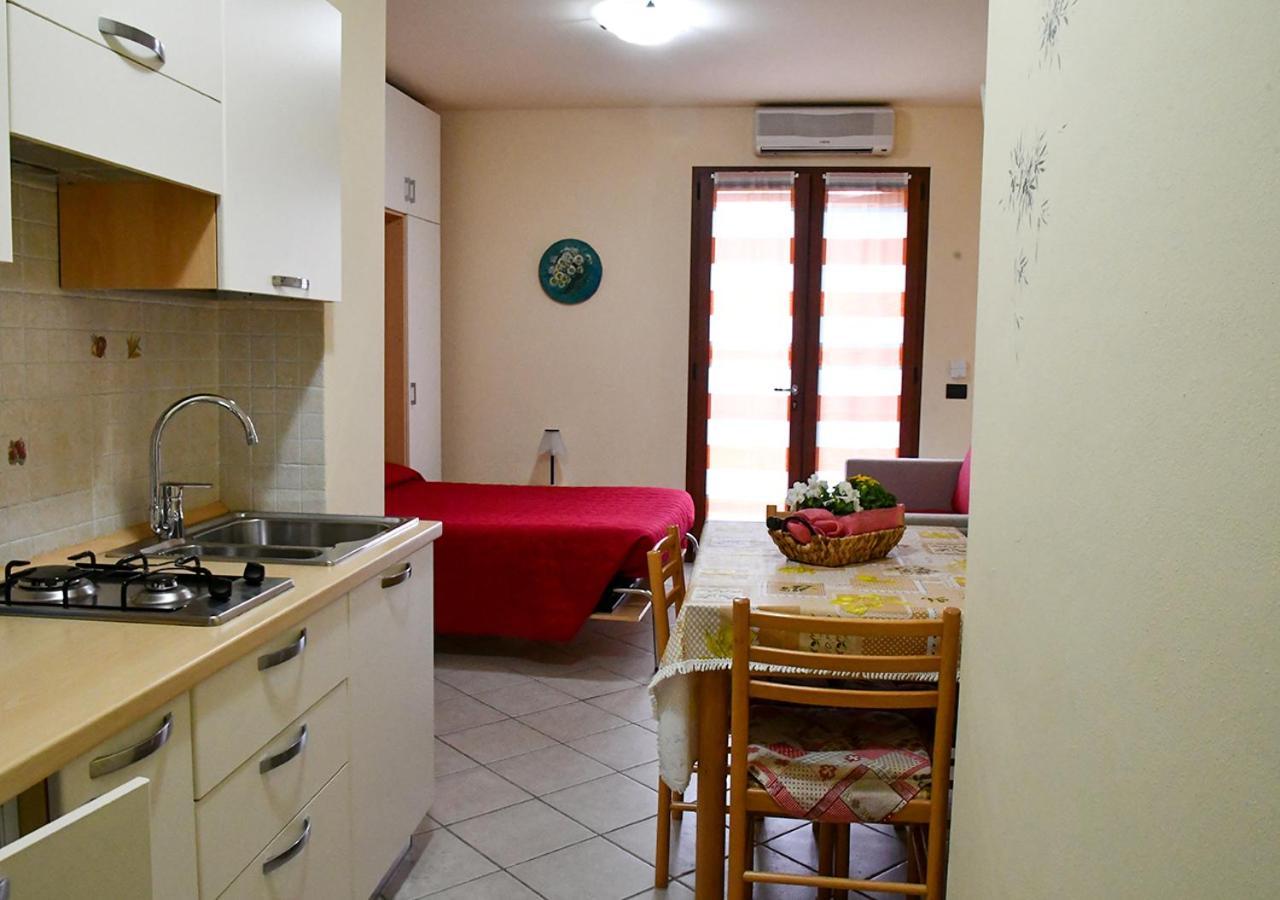 Gli Angeli Agriturismo Villa Cisano sul Neva Exteriör bild