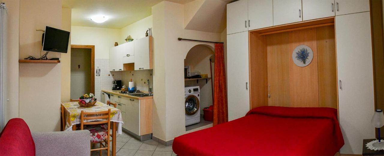 Gli Angeli Agriturismo Villa Cisano sul Neva Exteriör bild