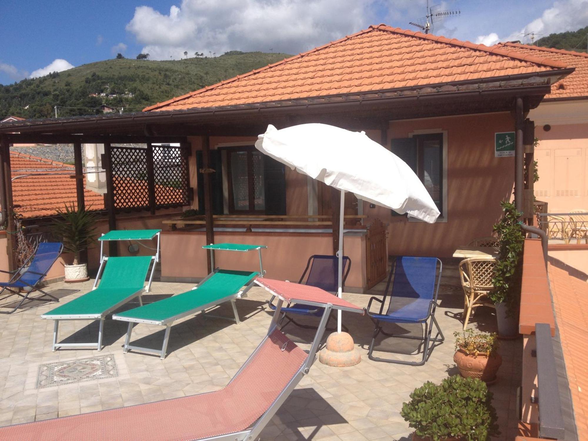 Gli Angeli Agriturismo Villa Cisano sul Neva Exteriör bild